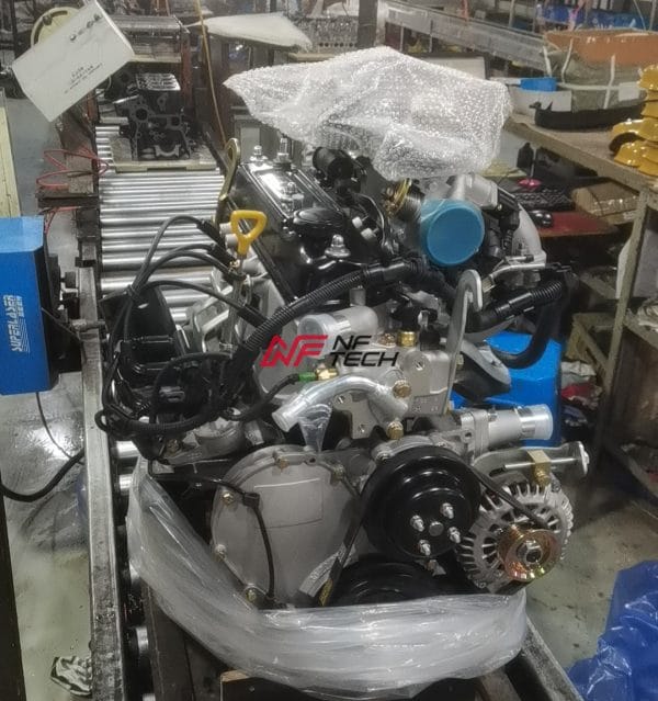 Toyota 4Y-E Engine Assembly - Image 6