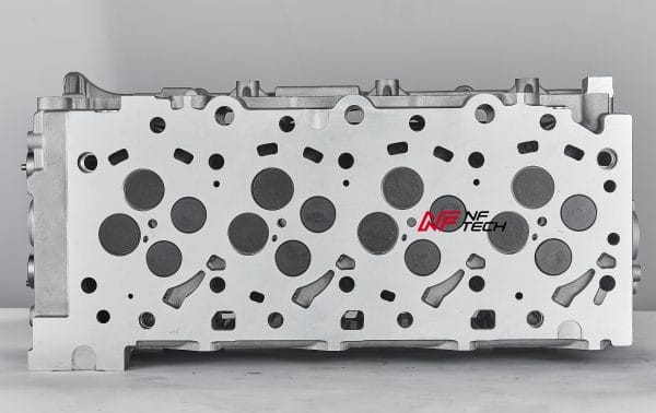 Hyundai D4CB Complete Cylinder Head AMC 908753 - Image 5