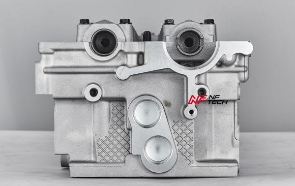 Hyundai D4CB Complete Cylinder Head AMC 908753 - Image 6