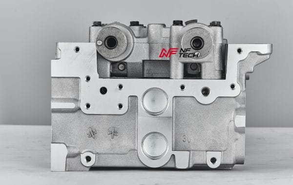 Hyundai D4CB Complete Cylinder Head AMC 908753 - Image 7