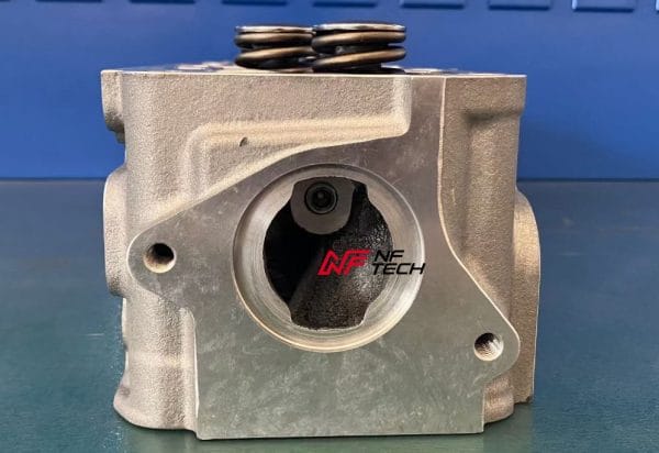 Daewoo G15MF-B Complete Cylinder Head 96814892 - Image 6
