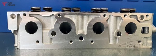 Daewoo G15MF-C Complete Cylinder Head 94580900 - Image 3