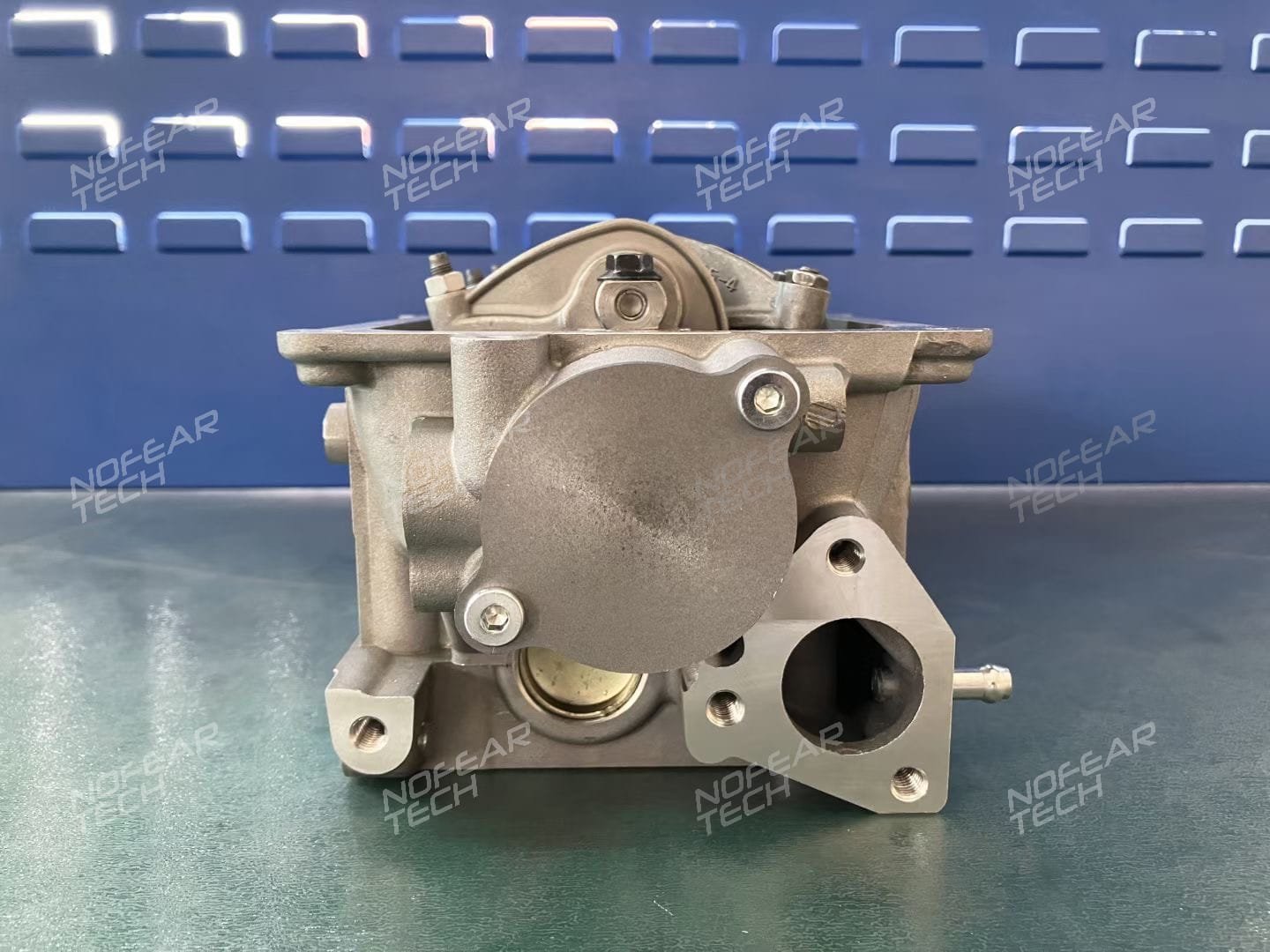 G4HG cylinder head packed in wooden crate for international shipping