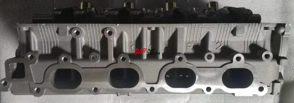 Mitsubishi 2.4L 4G64 16V Complete Cylinder Head MD305479 - Image 5