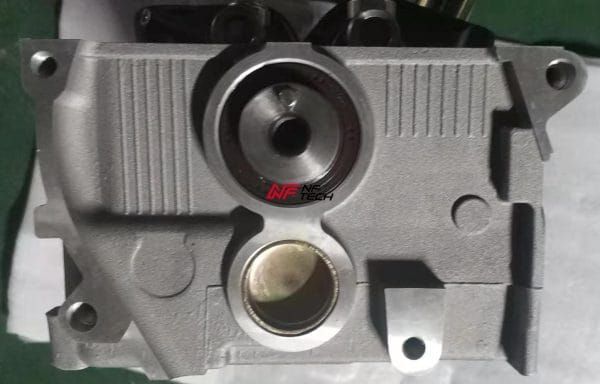 Mitsubishi 2.4L 4G64 16V Complete Cylinder Head MD305479 - Image 7