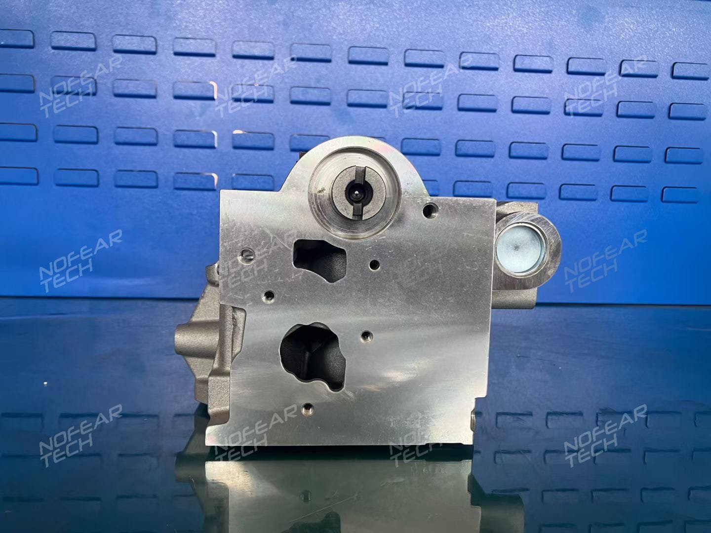 K9K cylinder head assembly front view – Renault 1.5L dCi diesel