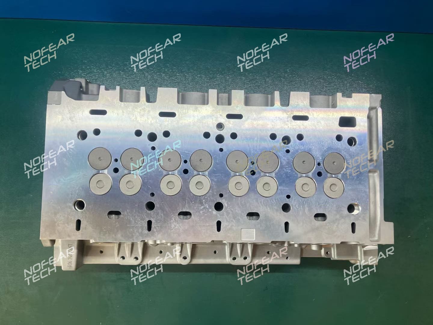 G9U cylinder head combustion chamber detail