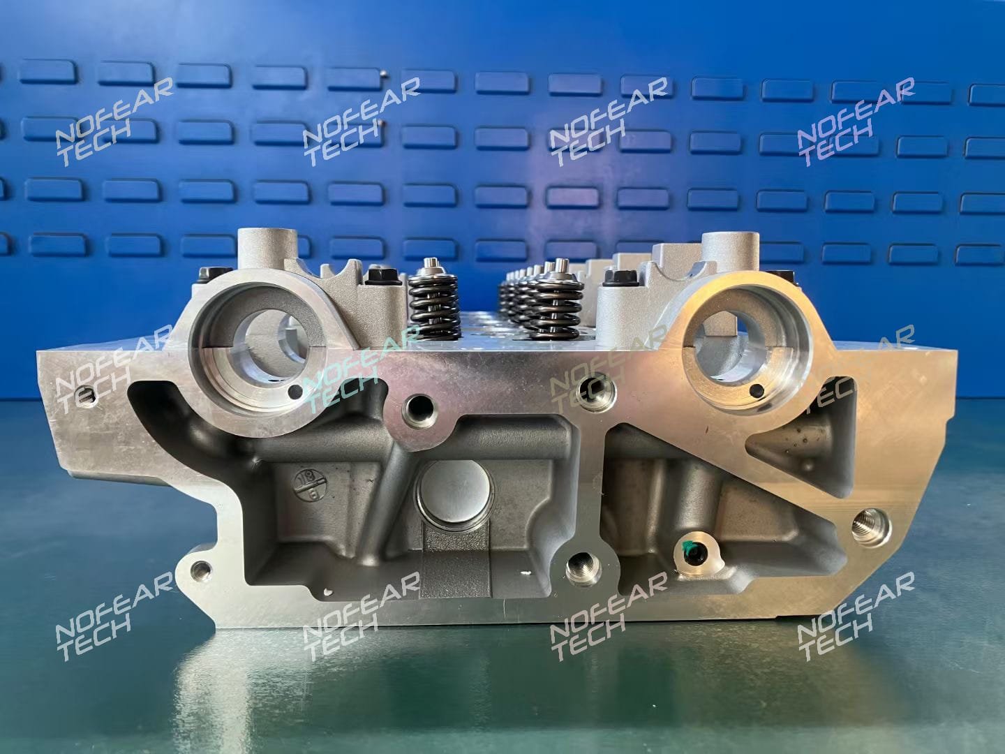Renault G9U cylinder head semi-assembly with valves installed