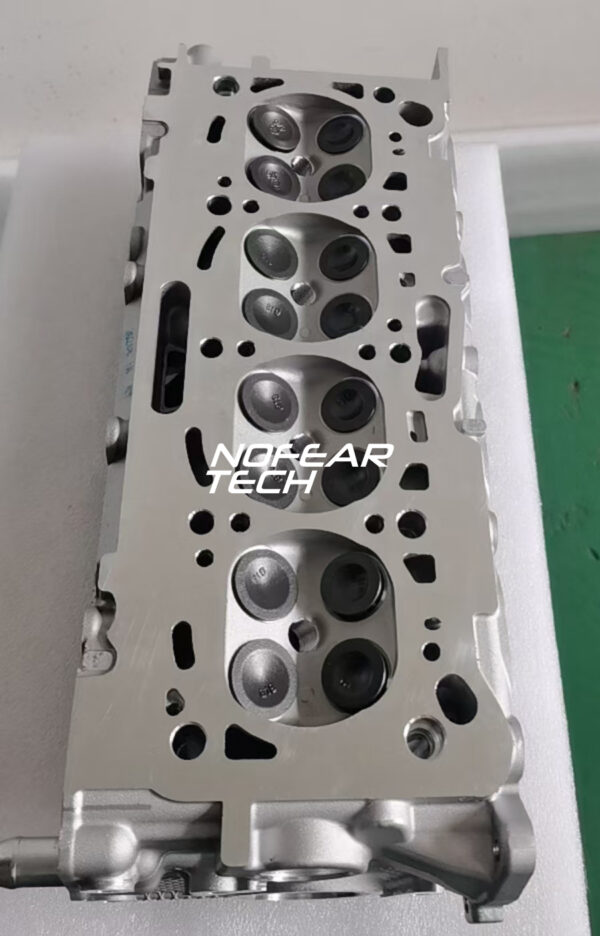 Mitsubishi 1.6L 4G18 Complete Cylinder Head MD344154 - Image 5