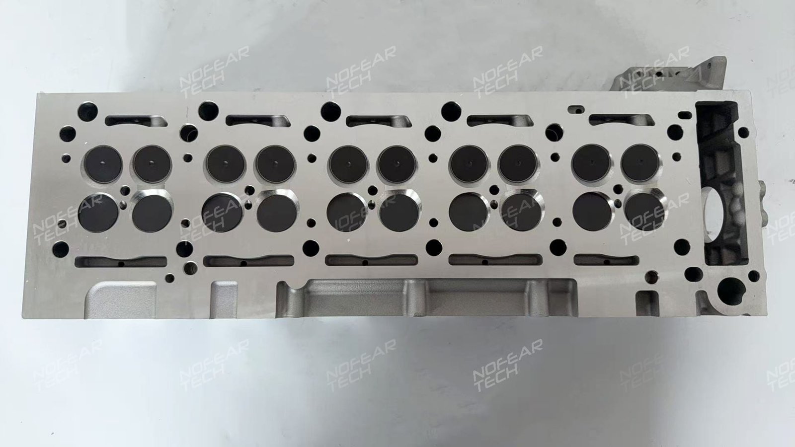OM612 cylinder head combustion chamber detail