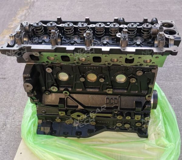 Isuzu 4HF1 Engine Long Block - Image 3
