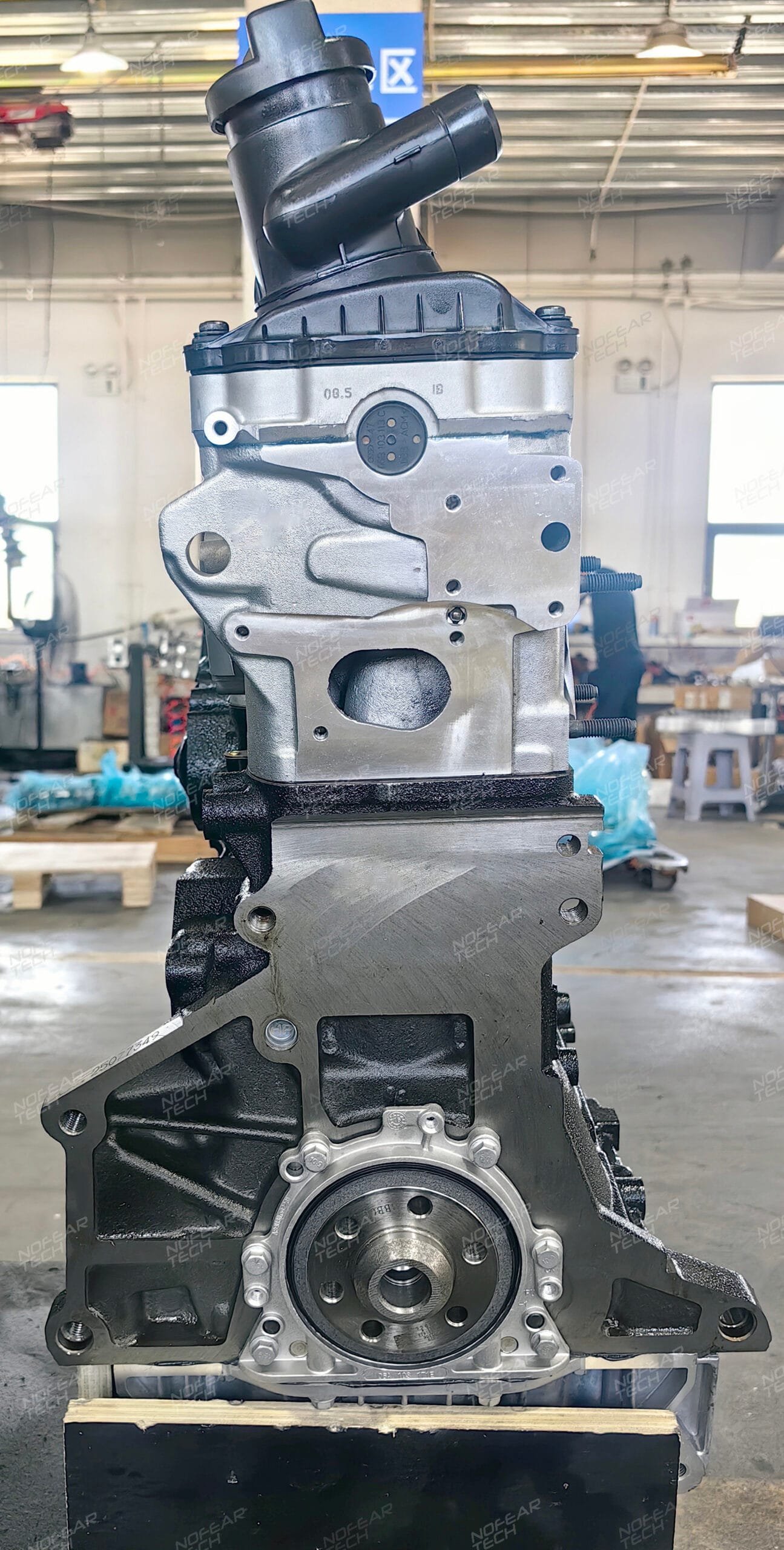 VAG 1.6L EA113 engine cylinder head detail