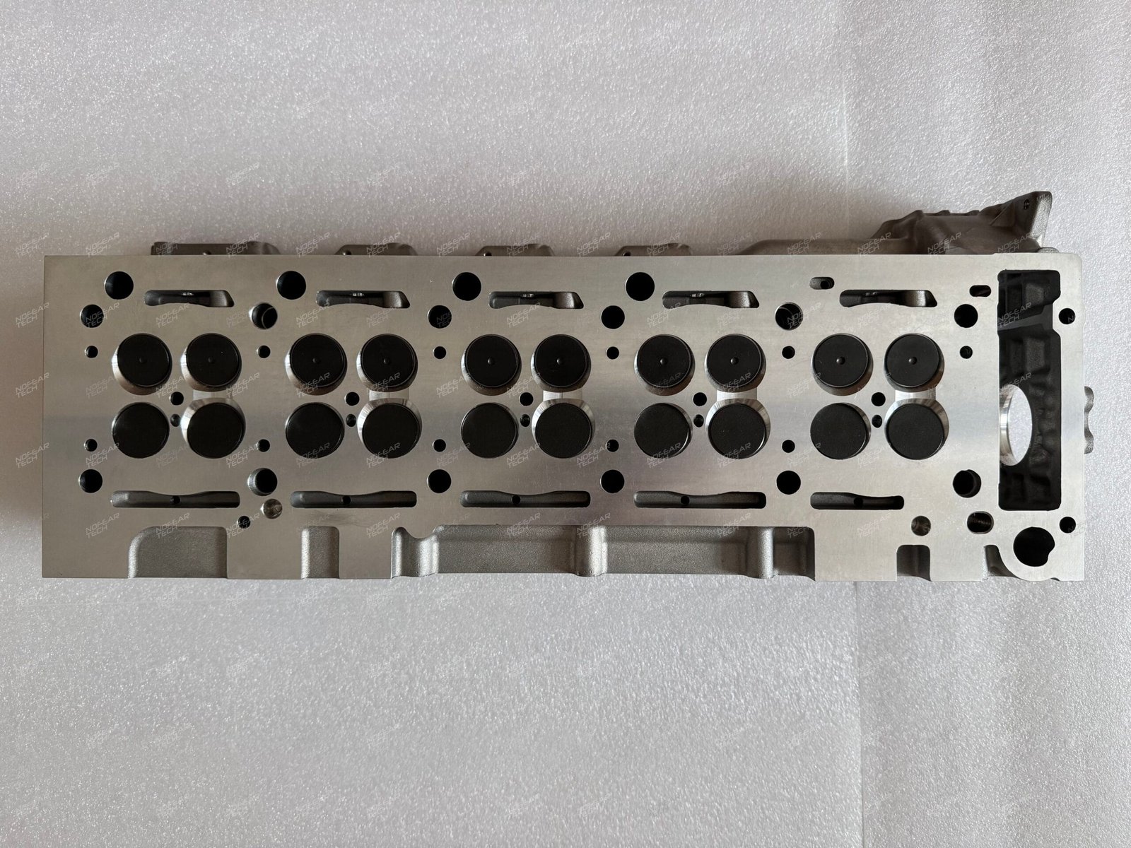 OM612 cylinder head semi-assembly front view – Mercedes 2.7L diesel