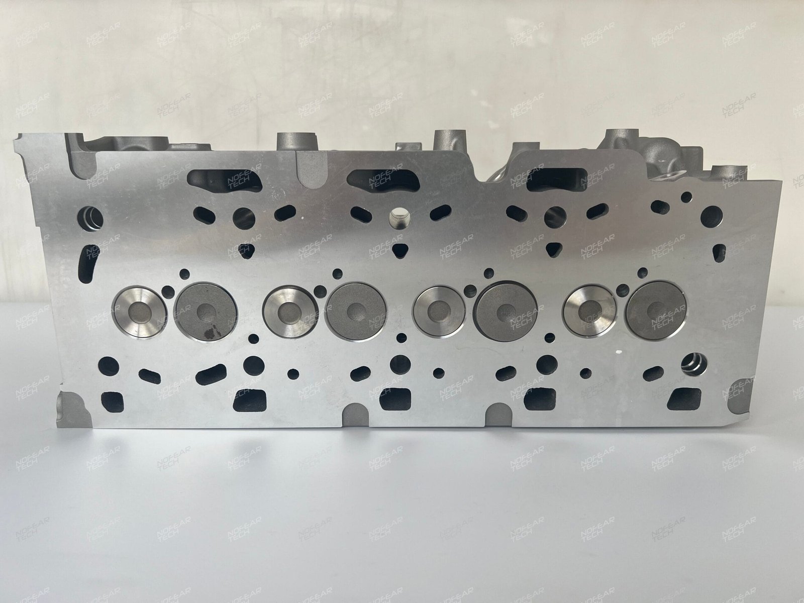 K9K cylinder head intake side with valves and camshafts