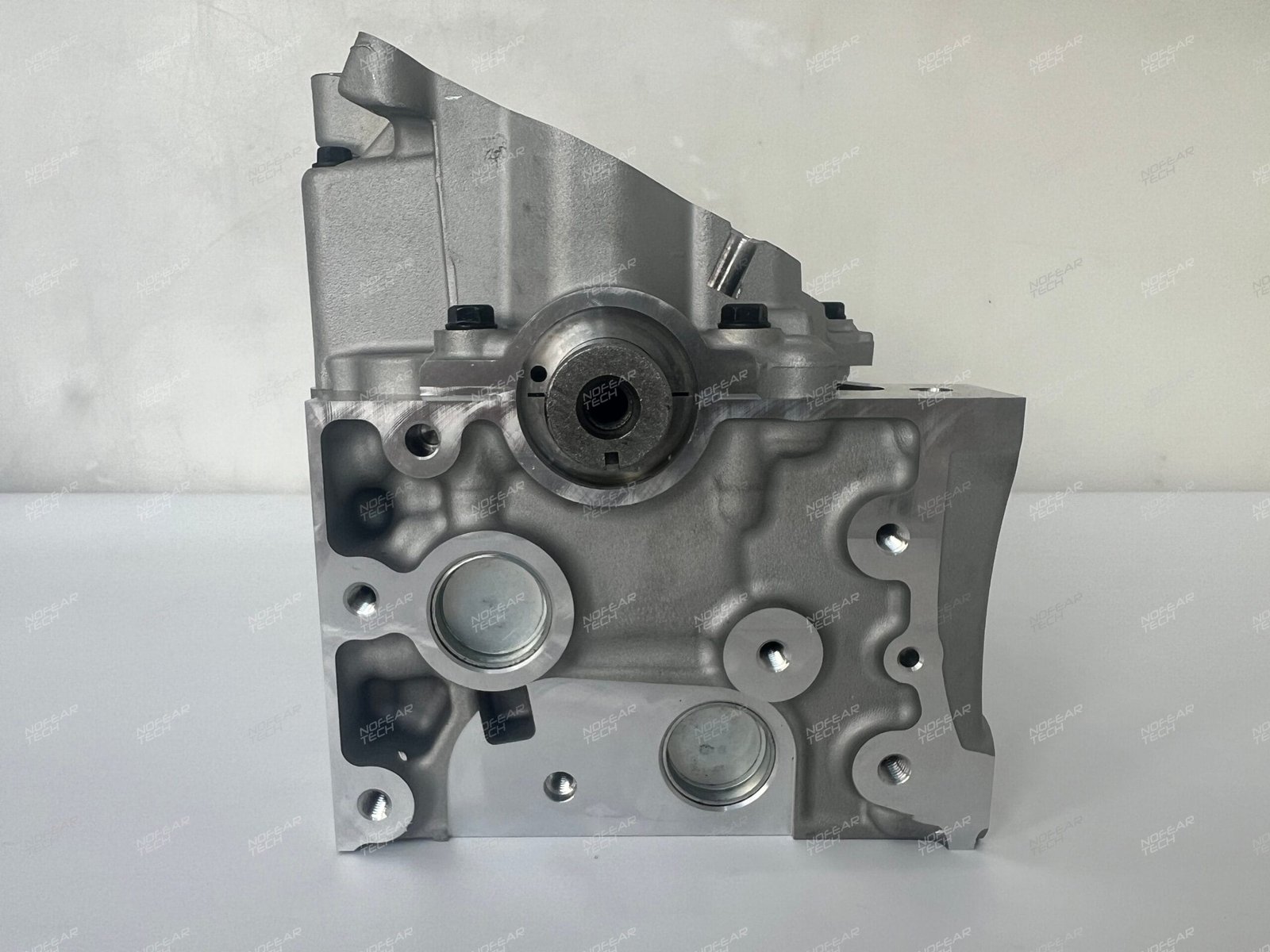 Renault K9K cylinder head assembly with camshafts installed