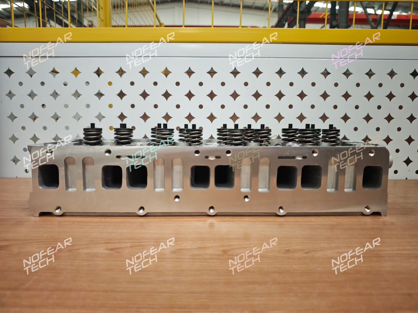 GM LLY V8 Complete Cylinder Head 97779579 - Image 3
